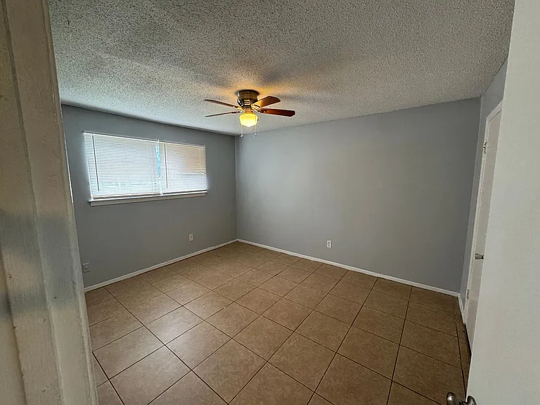 151 N Belvedere Blvd — Photo 28