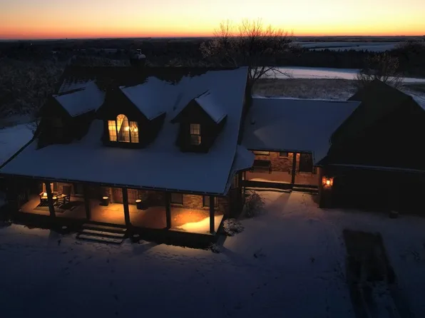 2505 E St, Fairbury, NE 68352