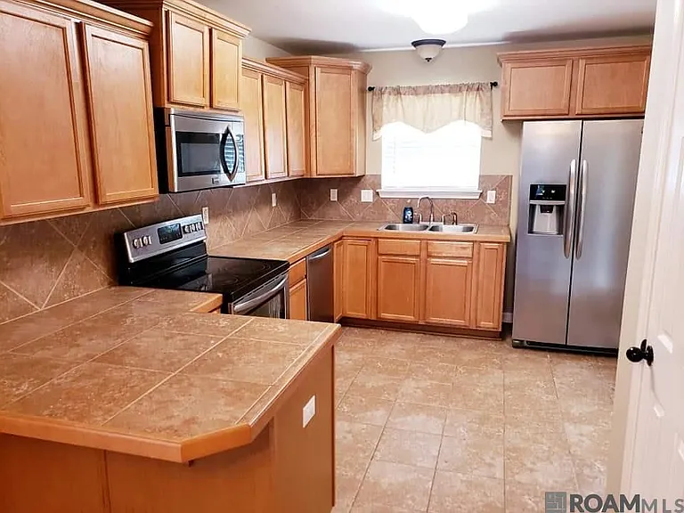 14364 Summerset Dr — Photo 3