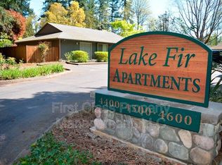 15901 Quarry Rd APT 8, Lake Oswego, OR 97035