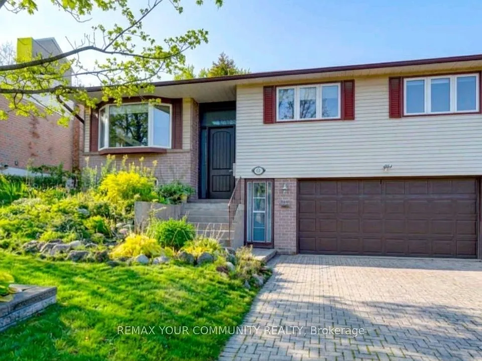 372 Dixon Blvd