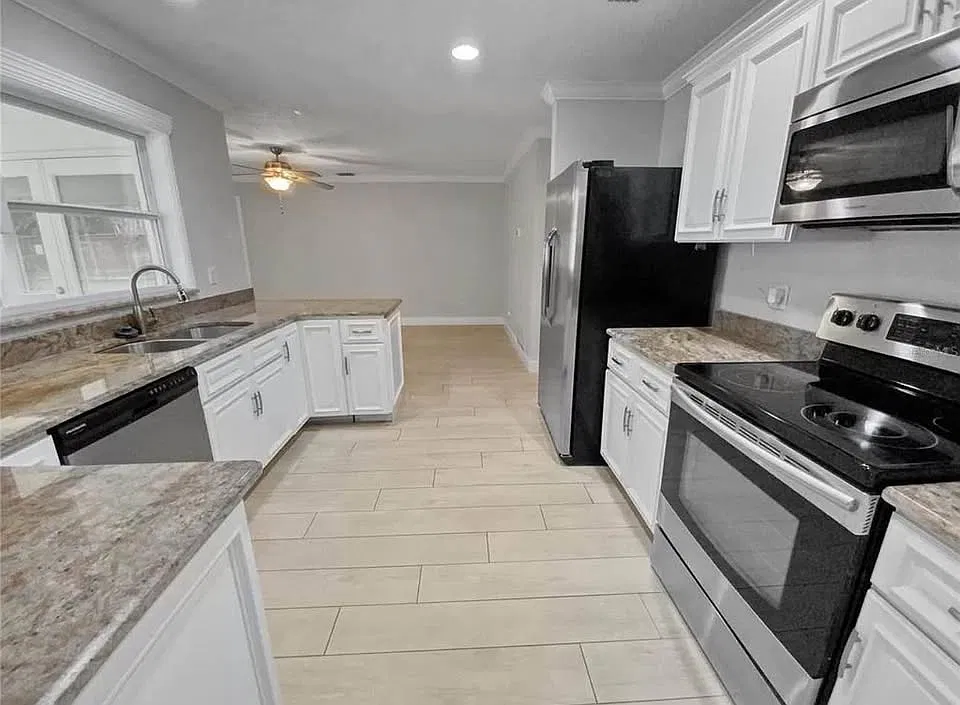 4 bed, $1,200 — Photo 4