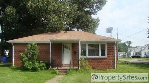 2nd image of 3734 Davis St