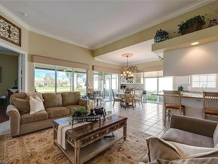 3917 Isla Ciudad Ct — Photo 5