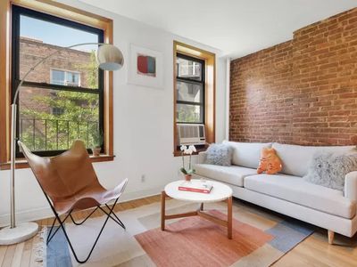 218 E 82nd St #4, New York, NY, 10028
