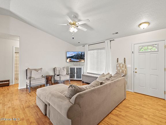 4th image of 2459 W Warwick Ct