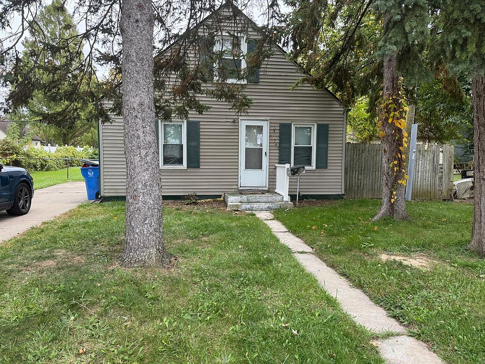 25741 Norfolk St, photo 2