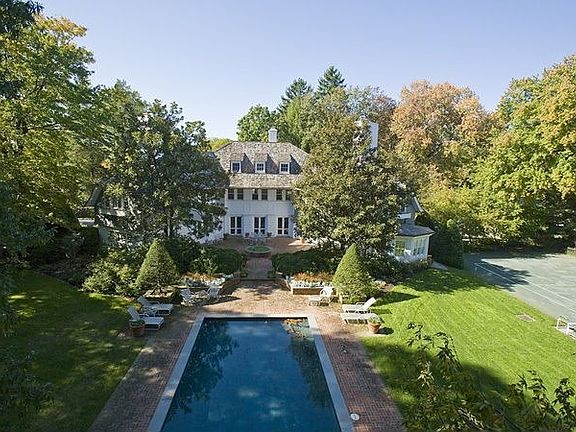 3rd image of 5215 Moorland Ln