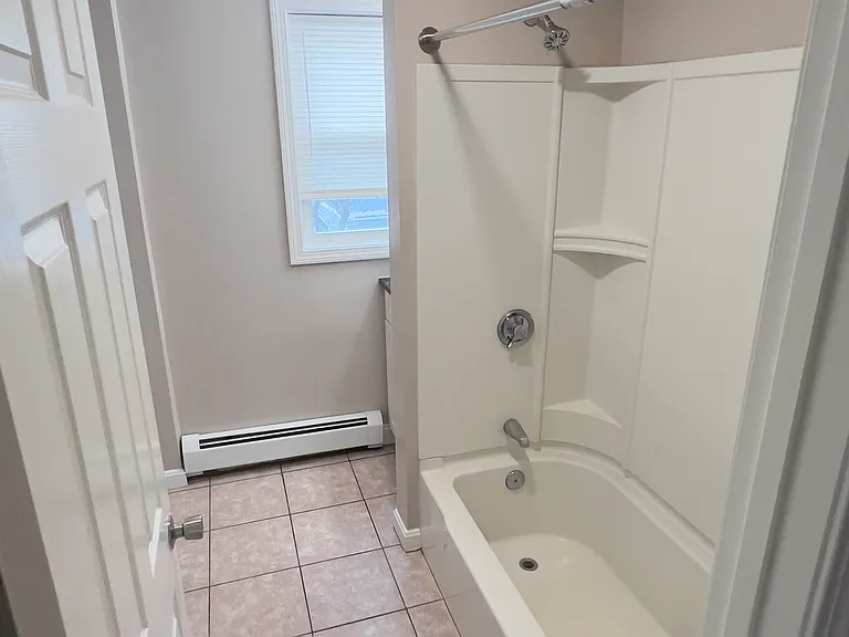 27 Ayr St #2 — Photo 14