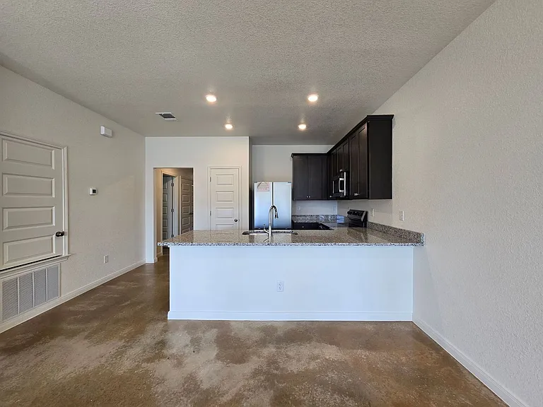 908 Cherry Laurel Ln #A/B — Photo 8