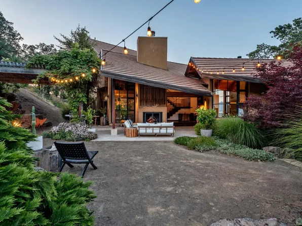 4758 Burke Hill Drive, Ukiah, CA 95482