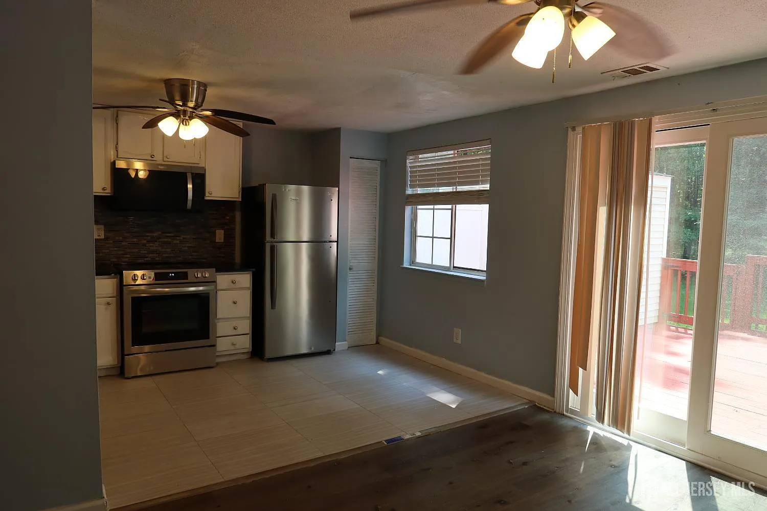 3 bed, 2.5 bath, 1200 sqft, $3,000 — Photo 4