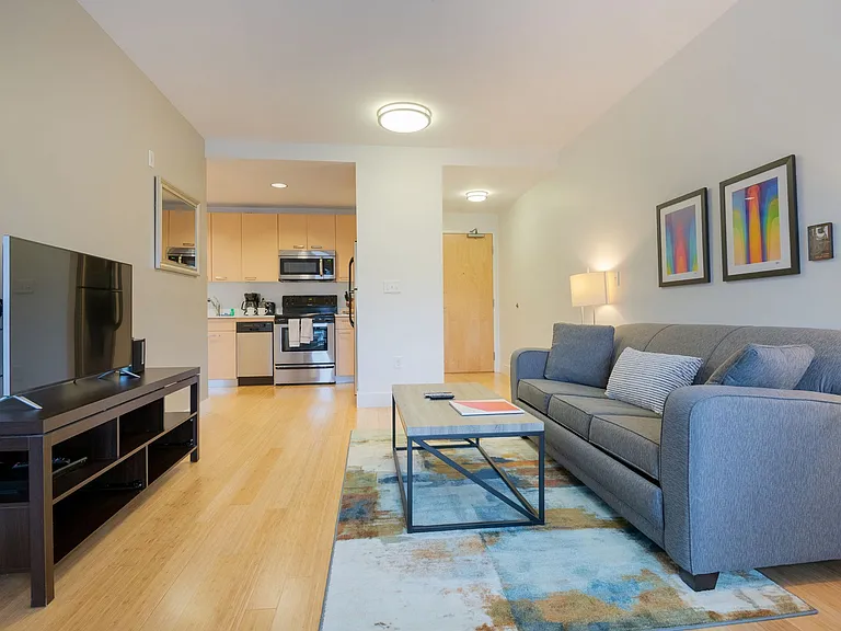 1085 Boylston St — Photo 6
