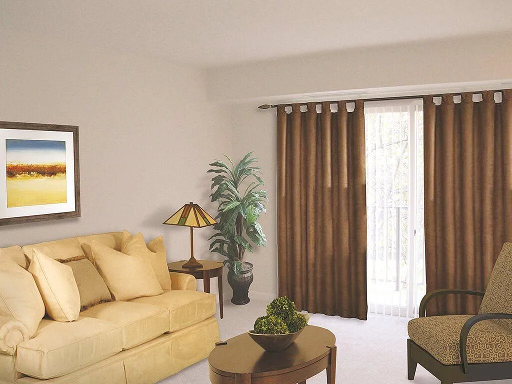 The Manor/The Manor East Apartments — Photo 4