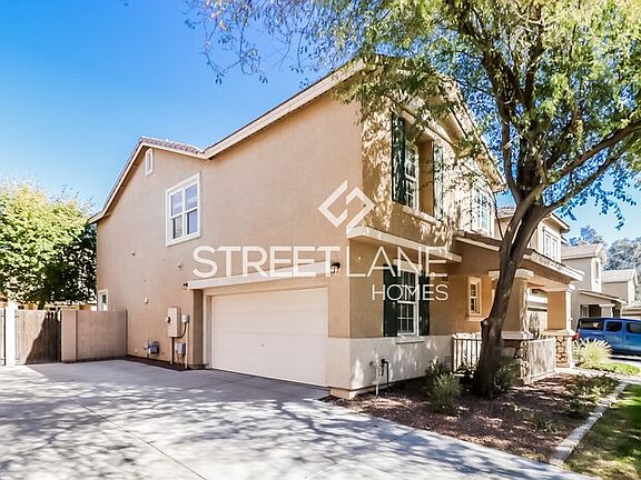 3rd image of 2332 E Wayland Dr