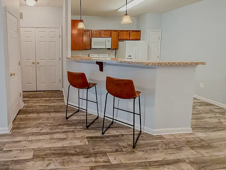 23520 F D R Blvd #306 — Photo 3
