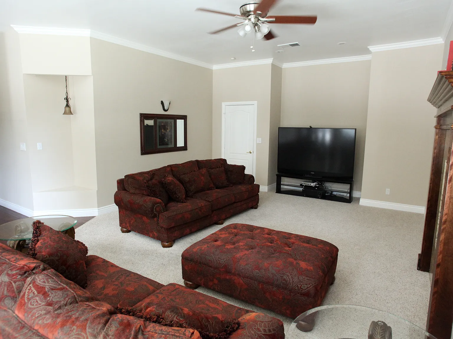4 bed, 2694 sqft, $3,025 — Photo 4