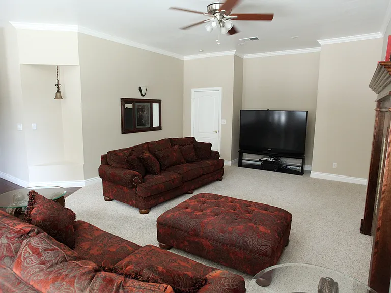 11601 Palm Ave — Photo 4
