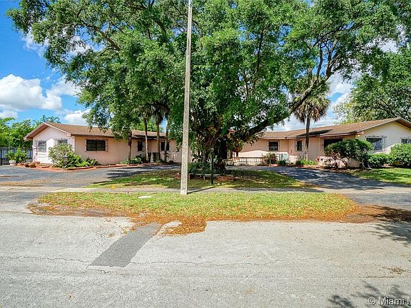 4th image of 14700 NW 17th Dr