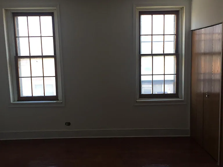 1130 N St — Photo 3
