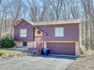 69 Fox Rd, Drums, PA 18222