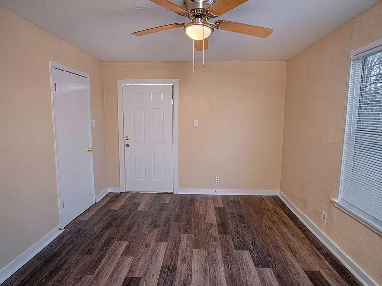 4115 S Presa — Photo 15