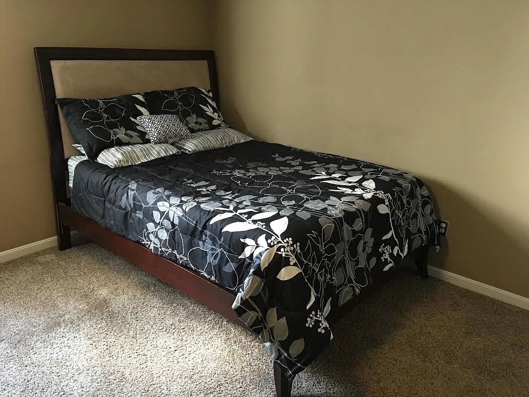 Studio, 450 sqft, $995 — Photo 3