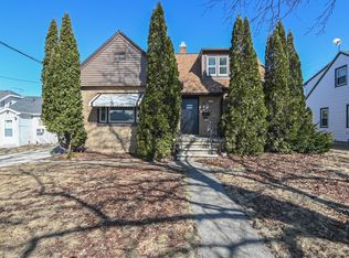 1908 Columbus St, Manitowoc, WI 54220