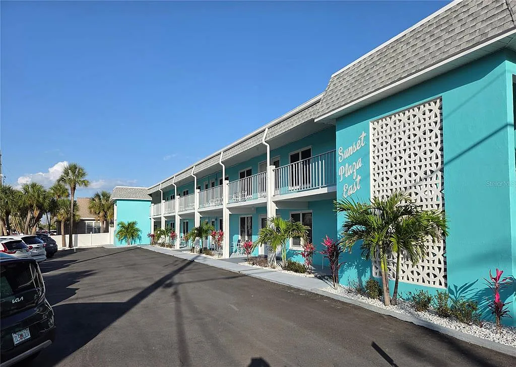 1 bed, 1.0 bath, 617 sqft, $2,000 — Photo 2