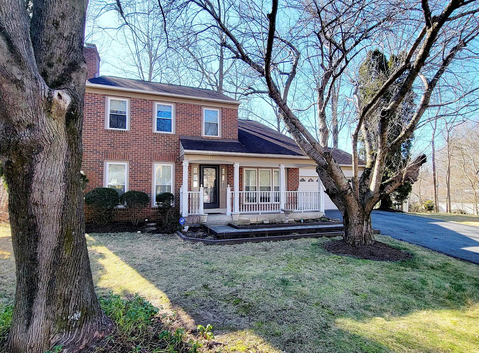 4 bed, 3.5 bath, 1910 sqft, $3,900 — Photo 3