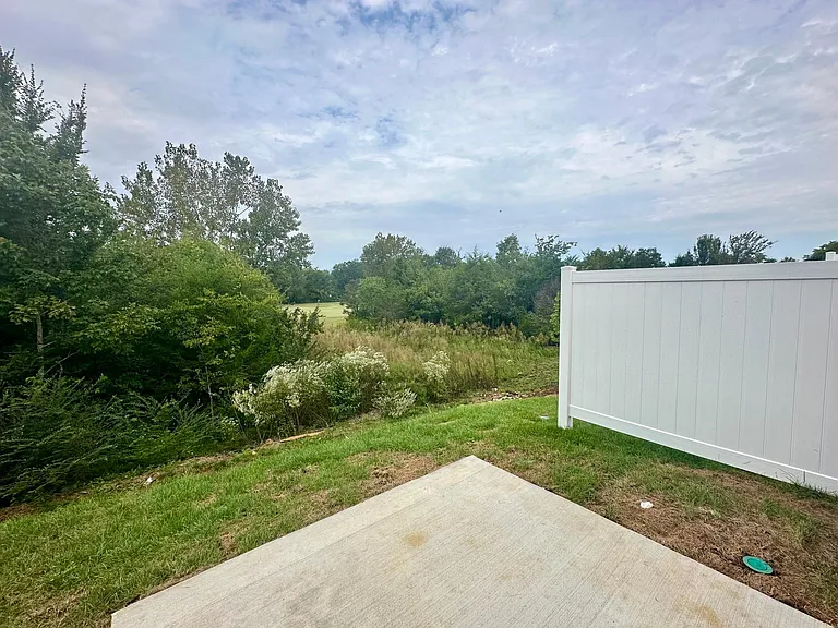 683 Birdie Dr — Photo 25