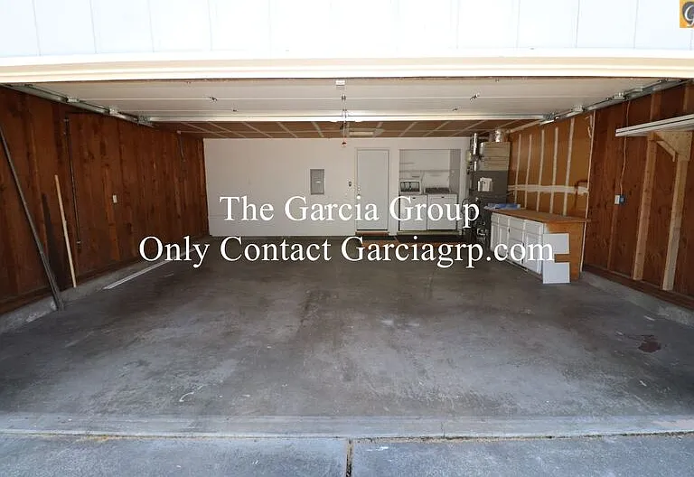 1102 NE Kathryn St — Photo 44