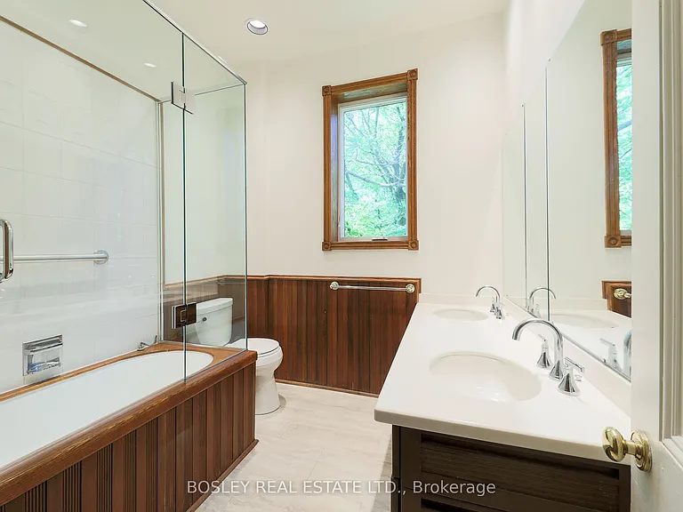 12 Meredith Cres #UPPER — Photo 39