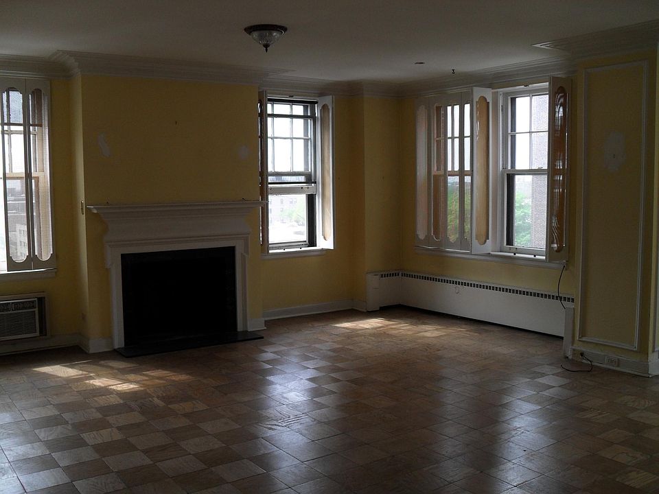 1st image of 423 W Melrose St #7A