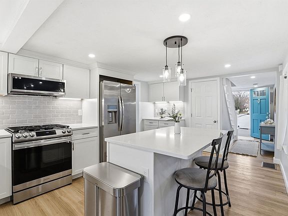 5th image of 110 Union St