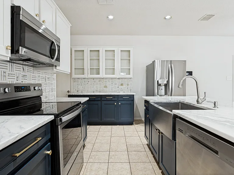 925 Jamie Dr — Photo 14