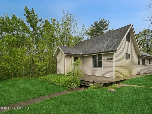 3738 Cooper Pl, Crete, IL 60417