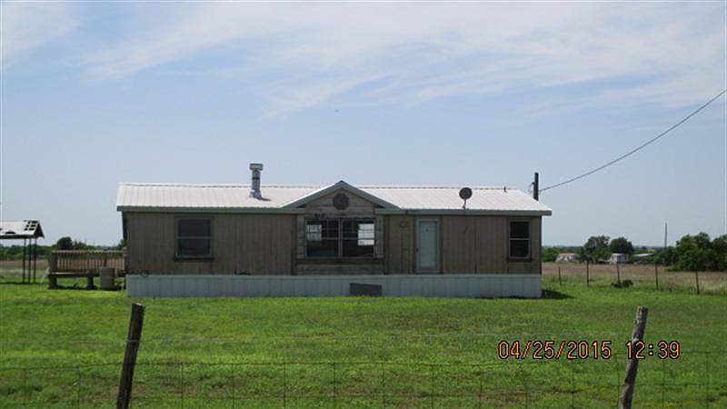 1st image of 104 Lost Ln