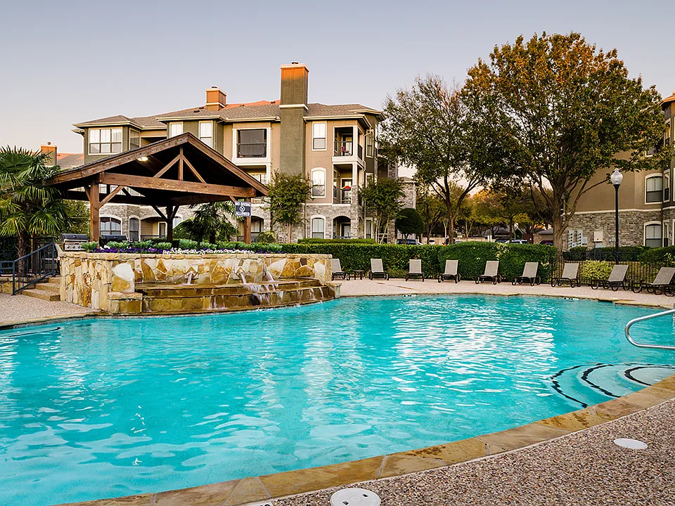 Silverado Apartments