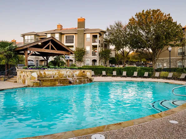Silverado Apartments