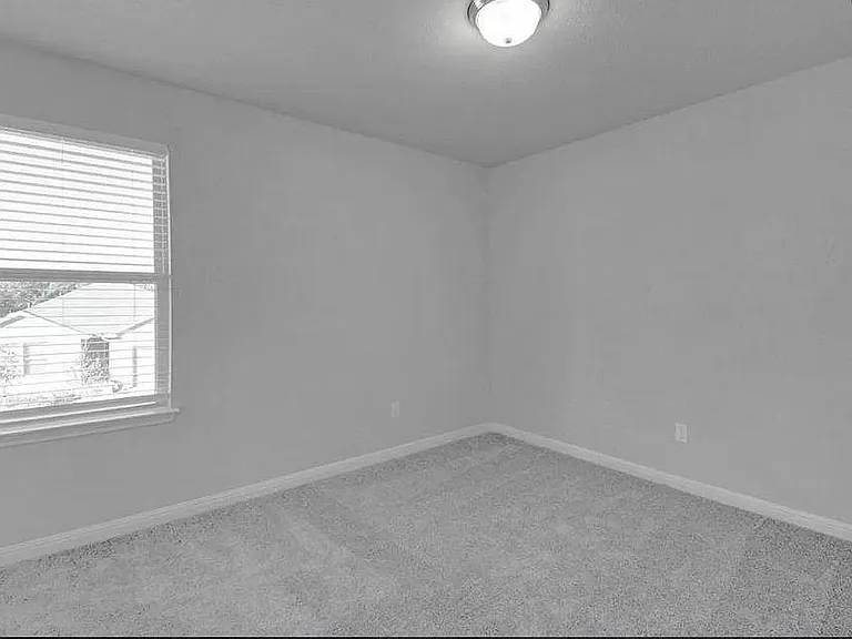 1605 Torre St — Photo 17