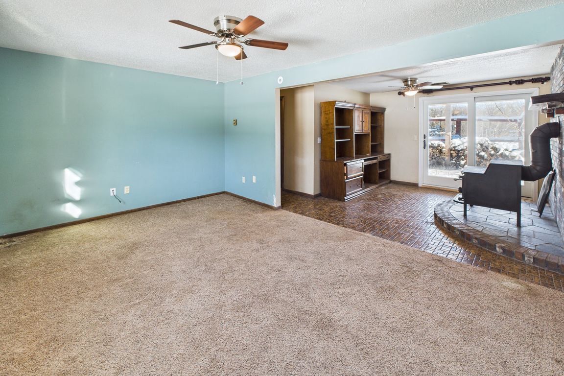 next background image