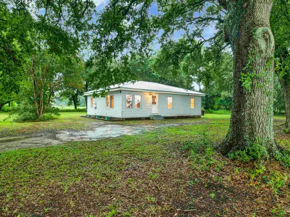 6100 E Fence Rd, Pensacola, FL 32526
