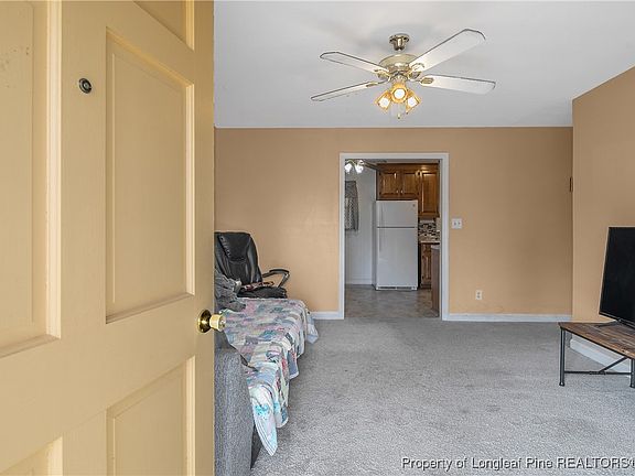 4th image of 322 S Lafayette St