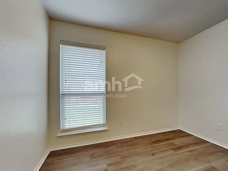 617 Chestnut Ct — Photo 18