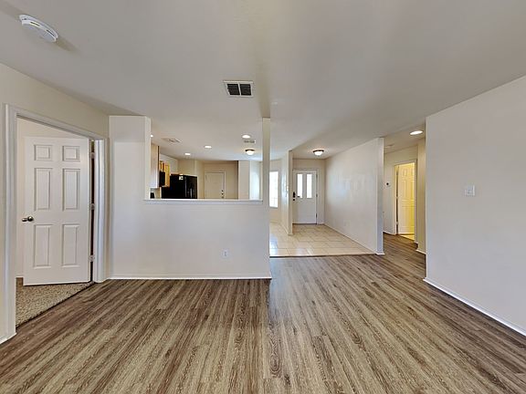 5th image of 10636 Park City Trl