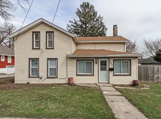 257 S State St, Elgin, IL 60123