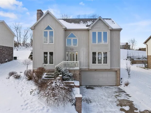 310 Summer Dr, Coraopolis, PA 15108