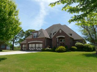5030 Lake Breeze Rd, Grove, OK 74344