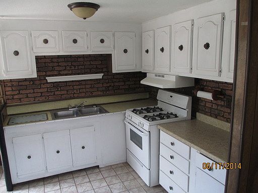 2nd image of 2110 W Picacho Ave Trlr 1a